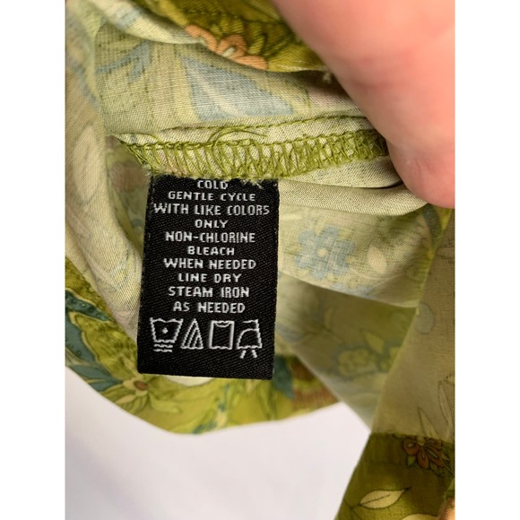 Norton McNaughton Women's Medium Rayon Floral Green Short Sleeve Blouse - Picture 8 of 8